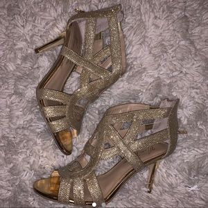 Gold shiny heels